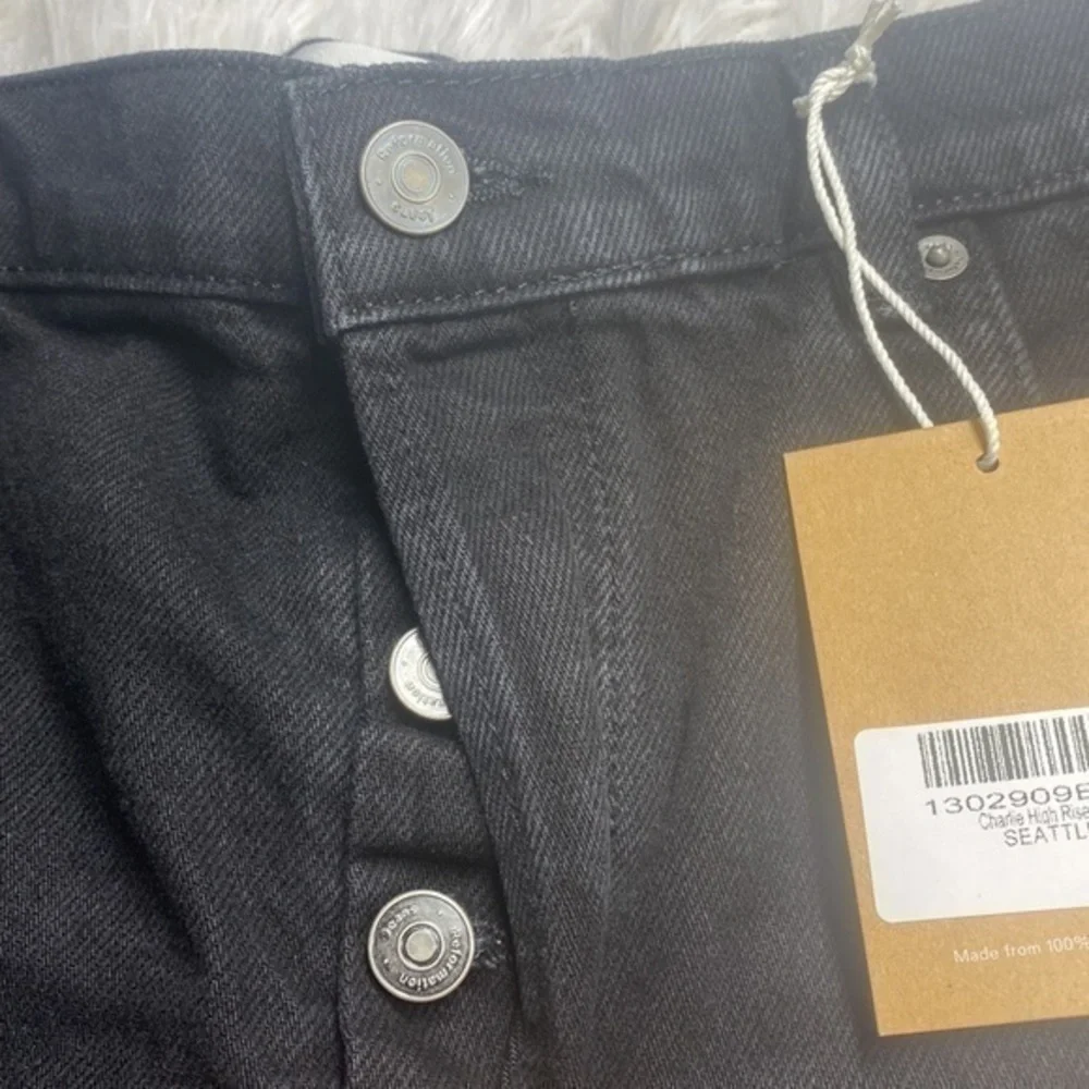 Reformation Charlie high rise jean short in Seattle 31 NWT